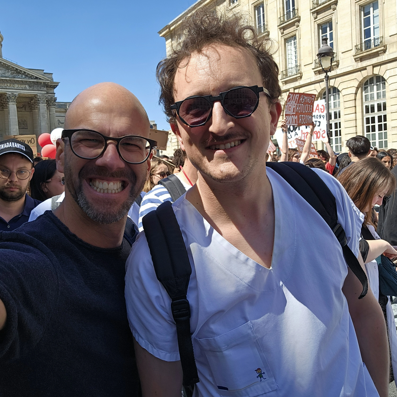 Loïc Libot et Alban Caillaud lors de la manifestation contre la loi Garot