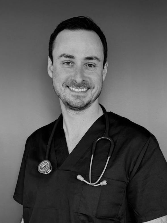 Portrait de Damien Raguénès, Médecin