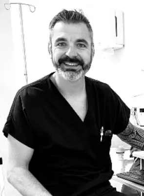 Portrait de Cyril Morel, Infirmière