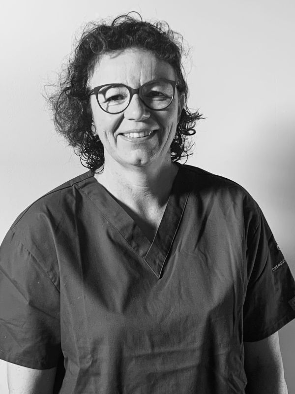 Portrait de KHIMOUN Angélique, Médecin